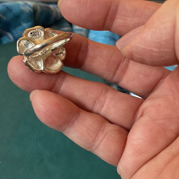 Joan Rivers created this ring many memories with this ring SIZE 6 - Picture 5 of 6